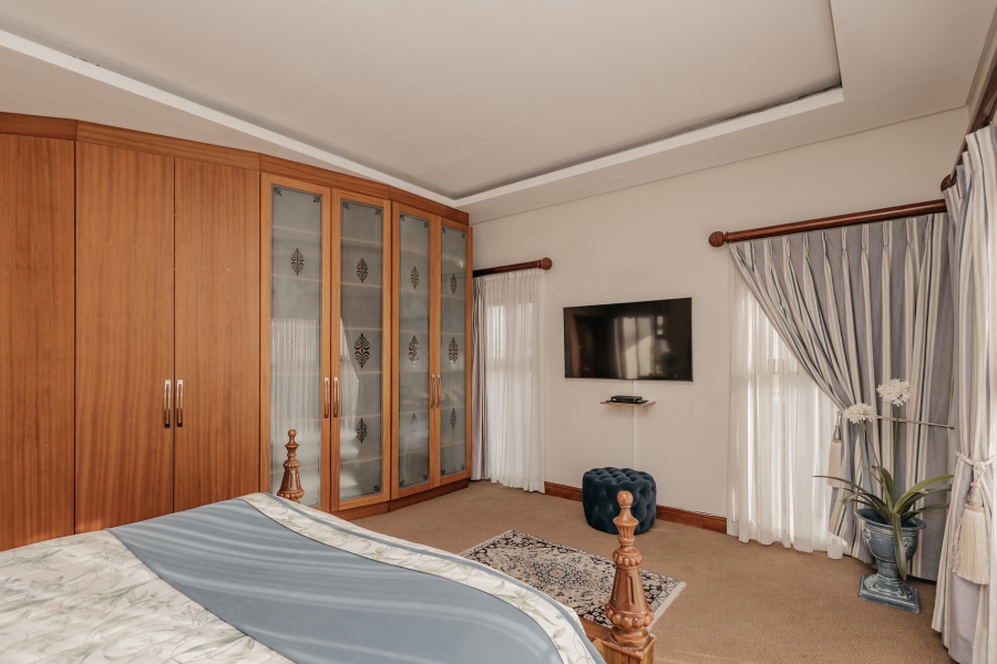 4 Bedroom Property for Sale in Baronetcy Estate Western Cape